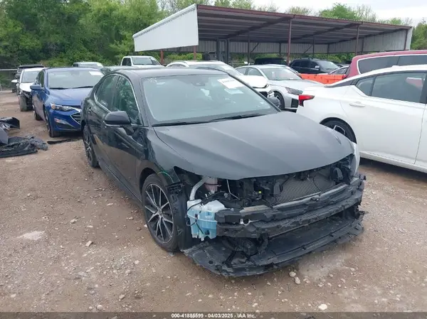 4T1G11AK7PU796052 2023 TOYOTA CAMRY - Image 1
