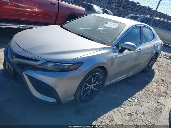 4T1G11AK7PU805624 2023 TOYOTA CAMRY - Image 2