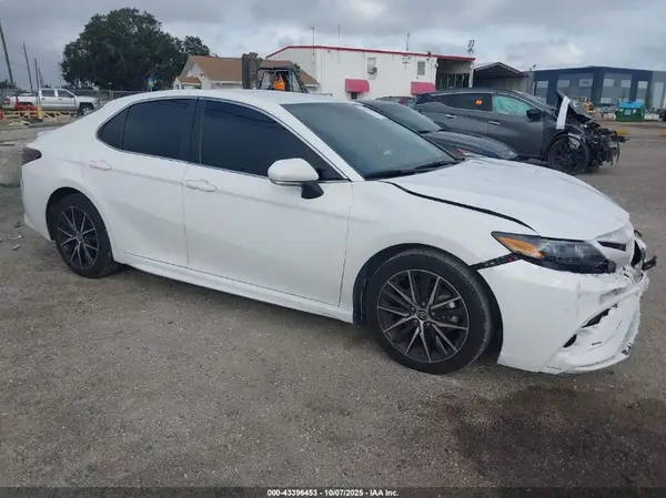 4T1G11AK7PU806613 2023 TOYOTA CAMRY - Image 1