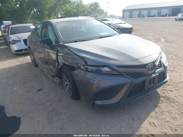 4T1G11AK7PU810967 2023 TOYOTA CAMRY - Image 1