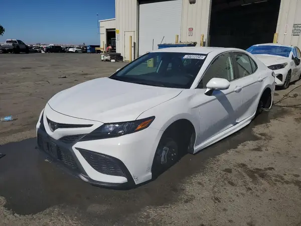 4T1G11AK7PU815389 2023 TOYOTA CAMRY - Image 1