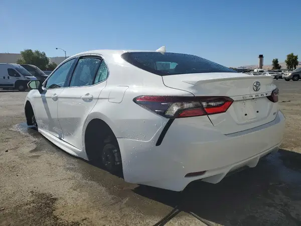 4T1G11AK7PU815389 2023 TOYOTA CAMRY - Image 2