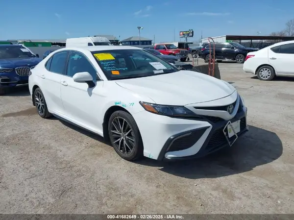 4T1G11AK7PU821225 2023 TOYOTA CAMRY - Image 1