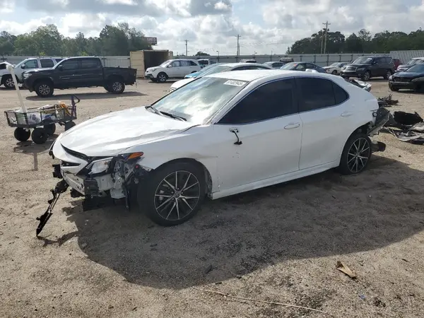 4T1G11AK7PU831477 2023 TOYOTA CAMRY - Image 1
