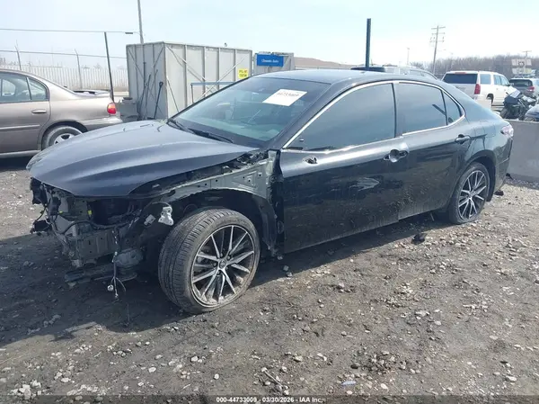 4T1G11AK7PU832712 2023 TOYOTA CAMRY - Image 2
