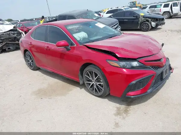 4T1G11AK7RU200568 2024 TOYOTA CAMRY - Image 1