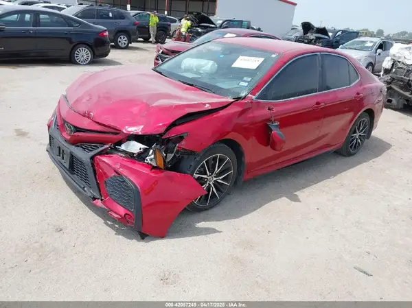 4T1G11AK7RU200568 2024 TOYOTA CAMRY - Image 2