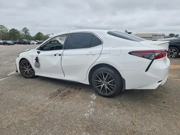 4T1G11AK7RU203115 2024 TOYOTA CAMRY - Image 2