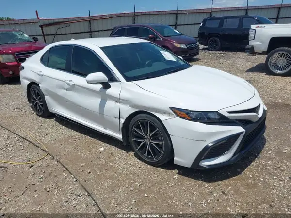 4T1G11AK7RU204314 2024 TOYOTA CAMRY - Image 1
