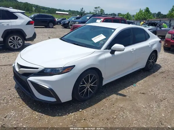 4T1G11AK7RU204314 2024 TOYOTA CAMRY - Image 2