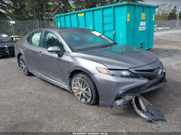 4T1G11AK7RU206533 2024 TOYOTA CAMRY - Image 1