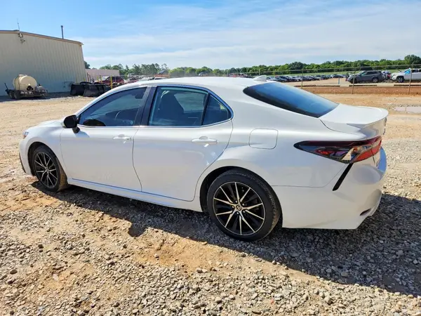 4T1G11AK7RU211442 2024 TOYOTA CAMRY - Image 2
