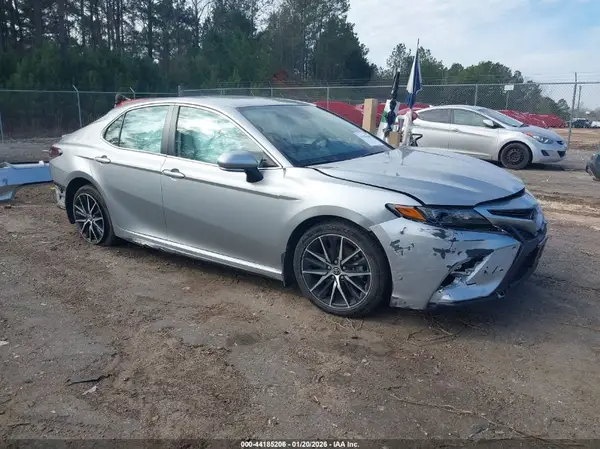 4T1G11AK7RU211943 2024 TOYOTA CAMRY - Image 1