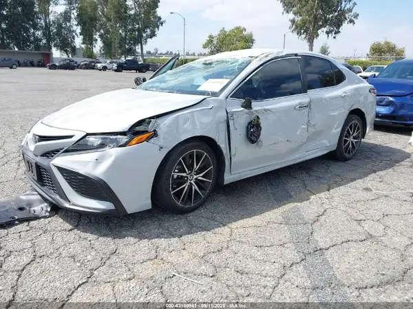 4T1G11AK7RU219296 2024 TOYOTA CAMRY - Image 2