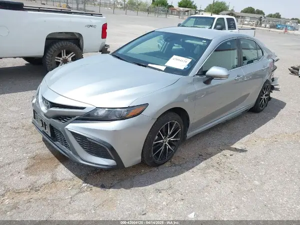 4T1G11AK7RU229925 2024 TOYOTA CAMRY - Image 2