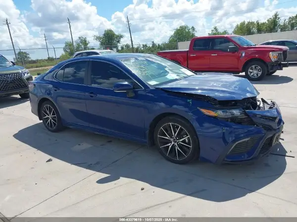 4T1G11AK7RU235109 2024 TOYOTA CAMRY - Image 1