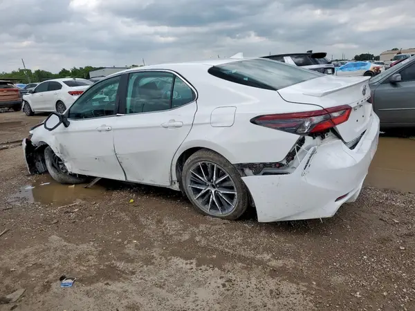4T1G11AK7RU240889 2024 TOYOTA CAMRY - Image 2