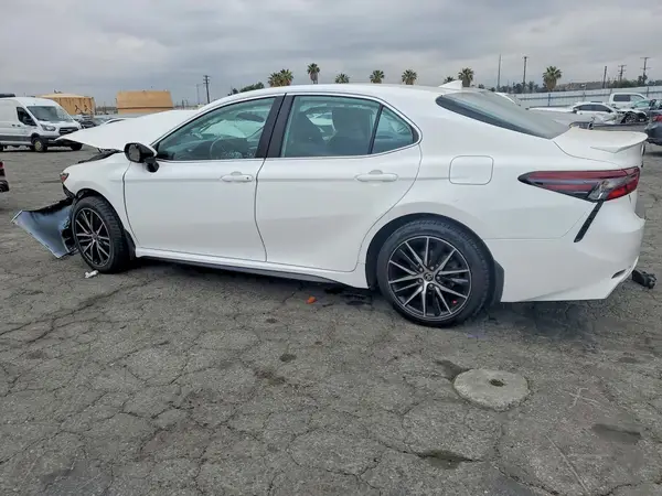 4T1G11AK7RU241928 2024 TOYOTA CAMRY - Image 2