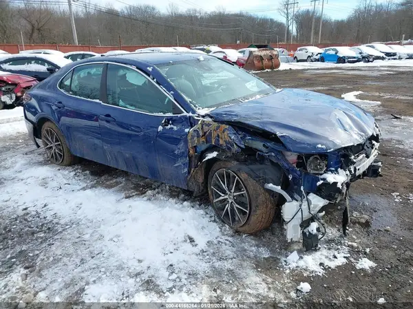 4T1G11AK7RU261208 2024 TOYOTA CAMRY - Image 1