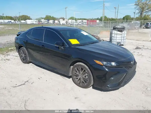 4T1G11AK7RU261905 2024 TOYOTA CAMRY - Image 1