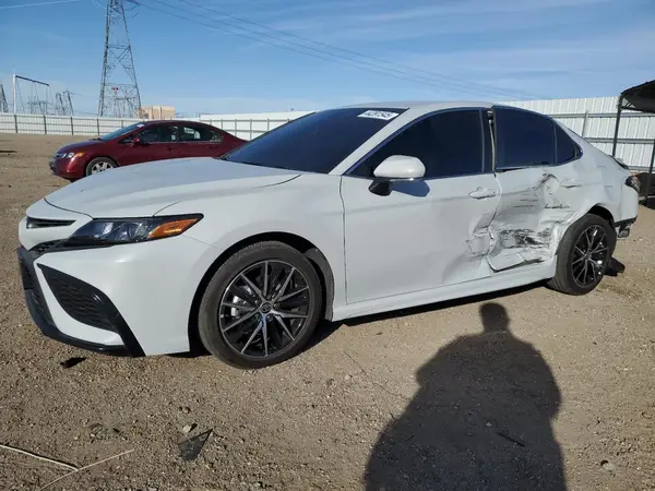 4T1G11AK7RU264562 2024 TOYOTA CAMRY - Image 1