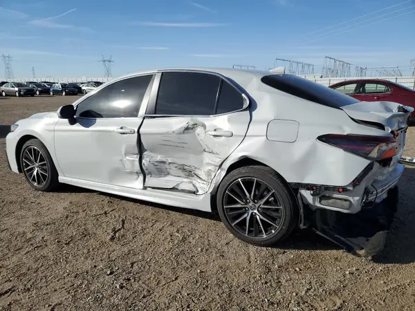 4T1G11AK7RU264562 2024 TOYOTA CAMRY - Image 2