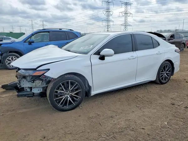 4T1G11AK7RU844698 2024 TOYOTA CAMRY - Image 1