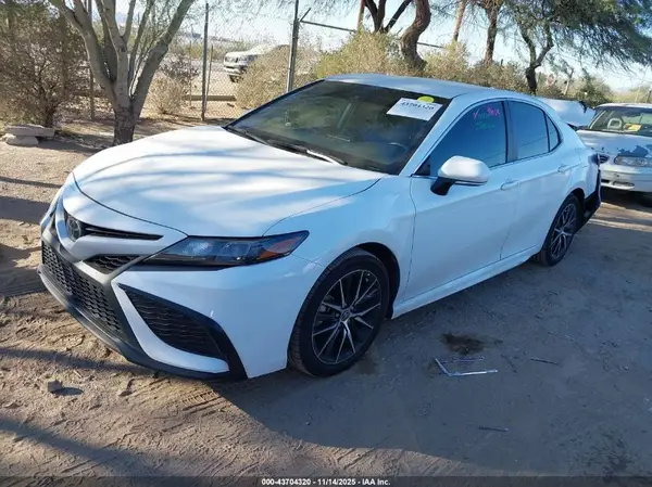 4T1G11AK7RU844779 2024 TOYOTA CAMRY - Image 2