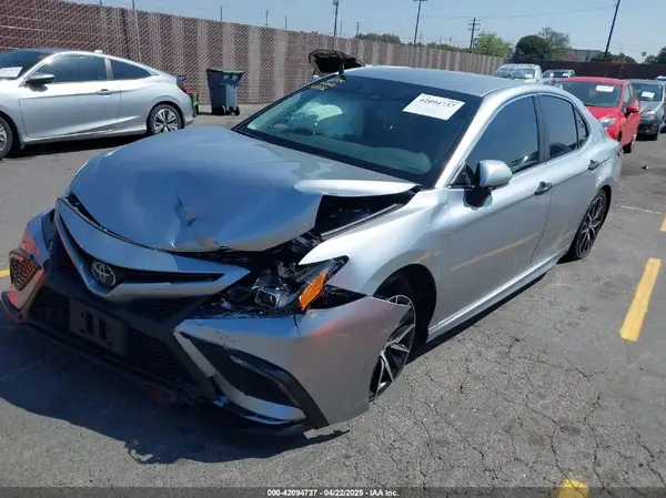 4T1G11AK7RU847326 2024 TOYOTA CAMRY - Image 2