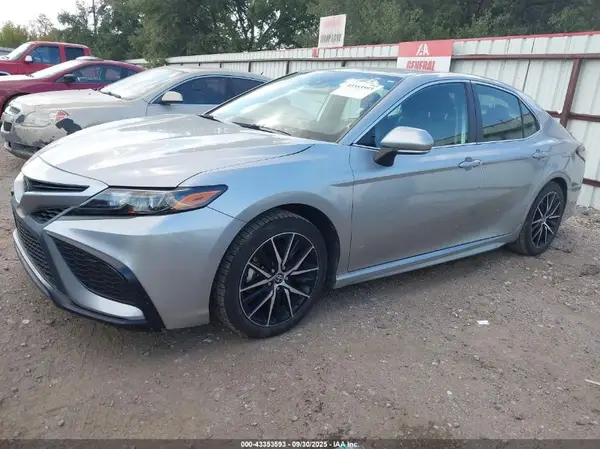 4T1G11AK7RU858777 2024 TOYOTA CAMRY - Image 2