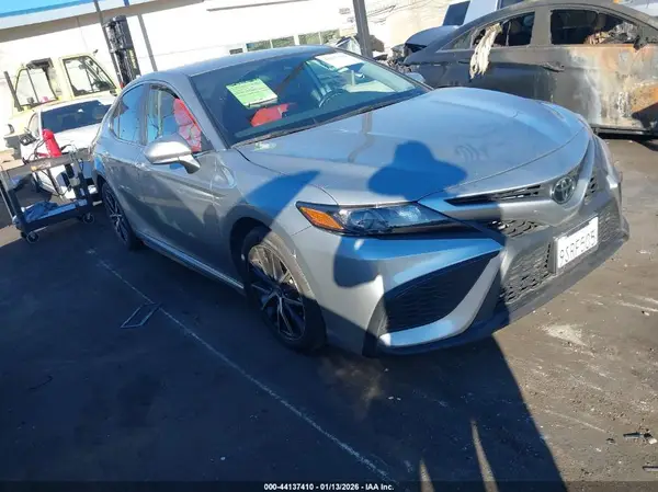 4T1G11AK7RU867866 2024 TOYOTA CAMRY - Image 1