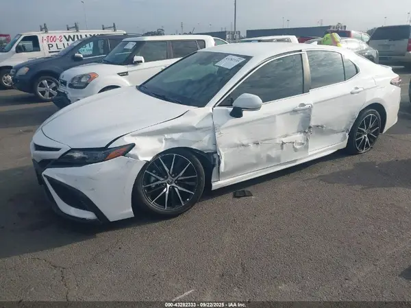 4T1G11AK7RU868550 2024 TOYOTA CAMRY - Image 2