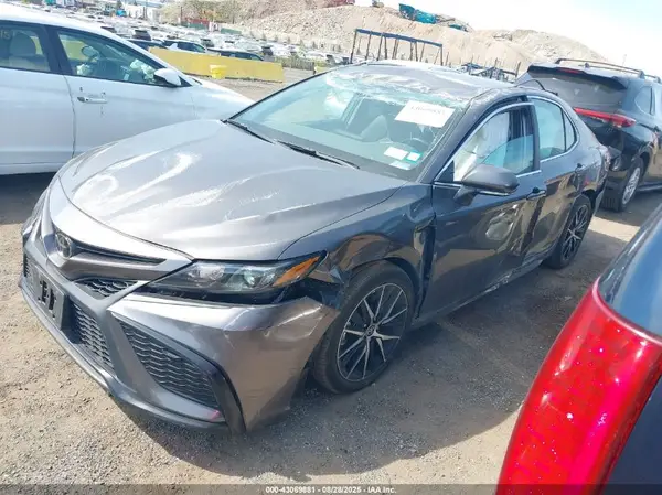 4T1G11AK7RU875157 2024 TOYOTA CAMRY - Image 2