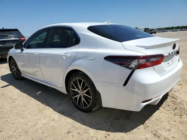 4T1G11AK7RU875613 2024 TOYOTA CAMRY - Image 2