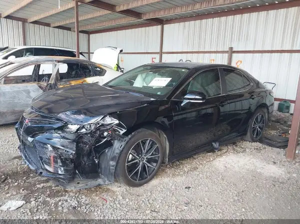 4T1G11AK7RU880794 2024 TOYOTA CAMRY - Image 2