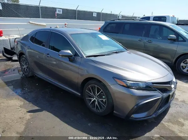 4T1G11AK7RU886854 2024 TOYOTA CAMRY - Image 1