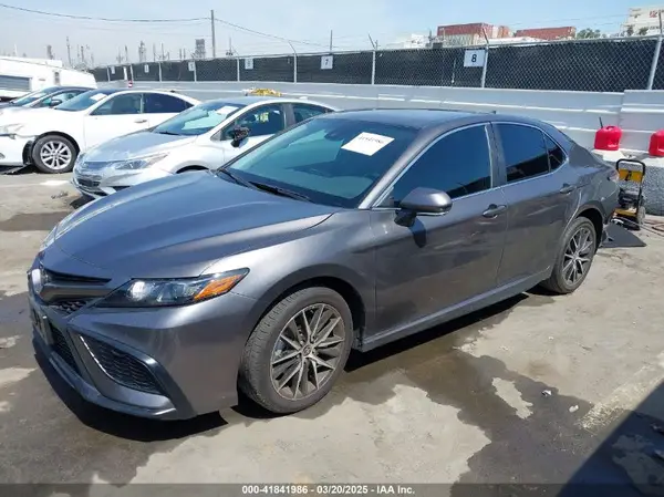 4T1G11AK7RU886854 2024 TOYOTA CAMRY - Image 2