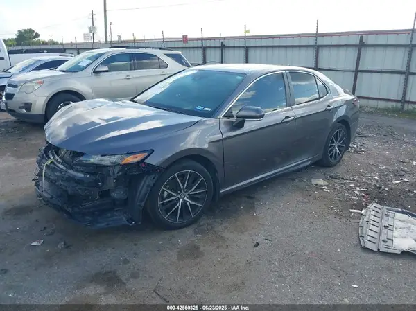 4T1G11AK7RU896414 2024 TOYOTA CAMRY - Image 2