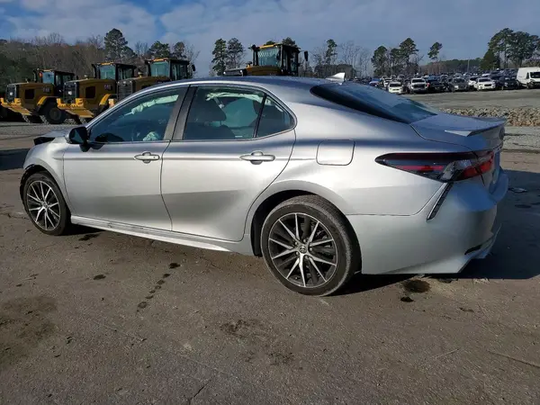 4T1G11AK7RU897207 2024 TOYOTA CAMRY - Image 2