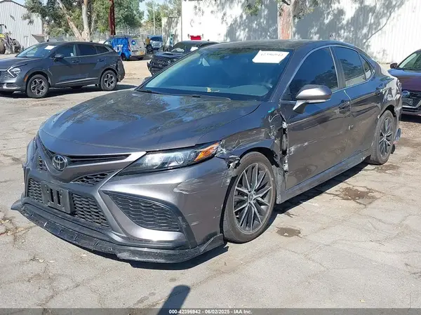 4T1G11AK7RU906083 2024 TOYOTA CAMRY - Image 2