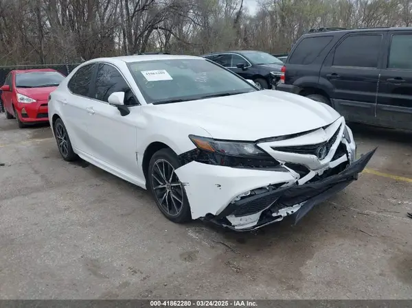 4T1G11AK7RU911641 2024 TOYOTA CAMRY - Image 1