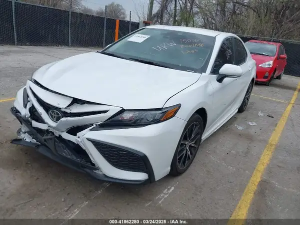 4T1G11AK7RU911641 2024 TOYOTA CAMRY - Image 2