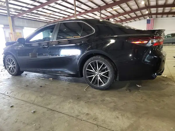 4T1G11AK7RU916841 2024 TOYOTA CAMRY - Image 2
