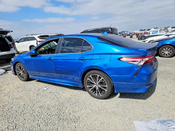 4T1G11AK8LU302503 2020 TOYOTA CAMRY - Image 2