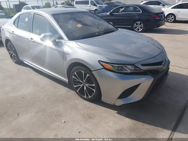 4T1G11AK8LU307474 2020 TOYOTA CAMRY - Image 1