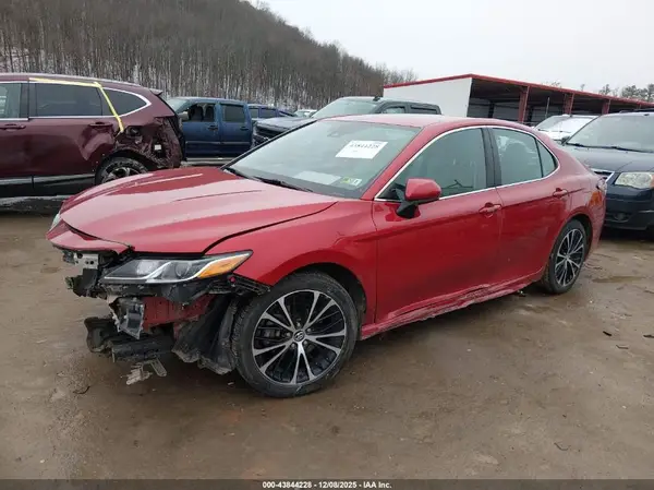 4T1G11AK8LU311170 2020 TOYOTA CAMRY - Image 2