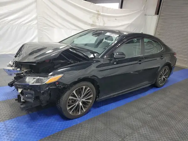 4T1G11AK8LU324842 2020 TOYOTA CAMRY - Image 1