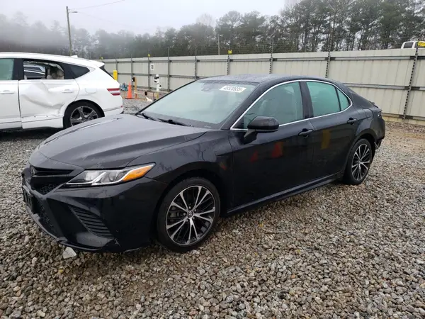4T1G11AK8LU327742 2020 TOYOTA CAMRY - Image 1