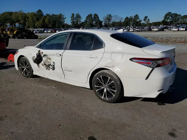 4T1G11AK8LU328051 2020 TOYOTA CAMRY - Image 2