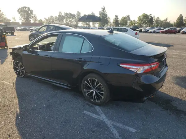 4T1G11AK8LU332326 2020 TOYOTA CAMRY - Image 2